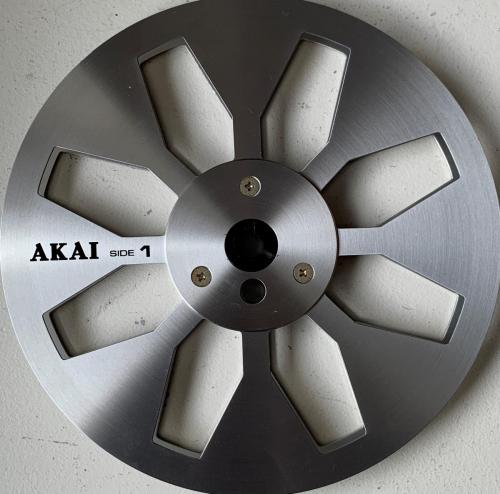 AKAI-RM-77-Metal-Reel-Silver-8-Window